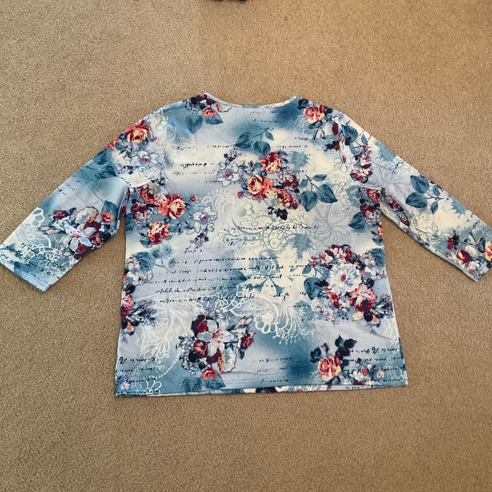 size XL, bust up to 44" inches, beautiful cottage core shirt, new condition - Picture 7 of 10